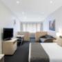 Queen room