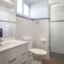 king Deluxe Bathroom