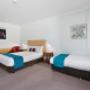 Guest room with queen bed(s)