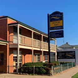 Golden Chain Golden River Motor Inn