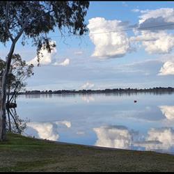 Lake Charm Foreshore Caravan Park