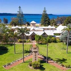 Seahorse Inn Hotel & Villas