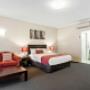 Guest room with sitting area