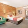 Spacious guest room