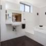 Guest room with whirlpool bathtub