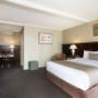 Spacious guest room