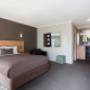 Spacious guest room