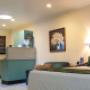 Well-equipped guest room
