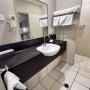 Queen room Bathroom