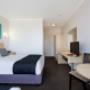 Guest room with queen bed(s)