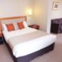 Guest room with queen bed