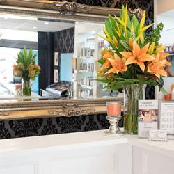 Dynamite Beauty Salon