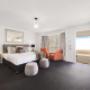King suite