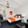 Guest room with queen bed(s)