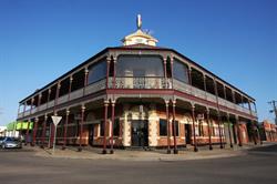 Grand Terminus Hotel Bairnsdale