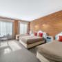 Guest room with queen bed(s)