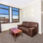 One-bedroom suite