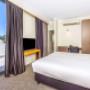 Deluxe guest room