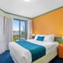 Guest room with queen bed(s)