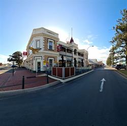 Commercial Hotel - Cowell