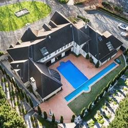 Montfort Manor