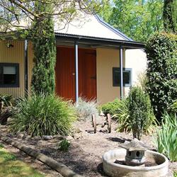 Tumut Accomodation Ribbonwood Cottages