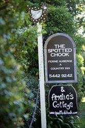The Spotted Chook and Amelies