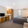 Guest room with queen bed(s)
