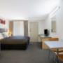 Guest room with queen bed(s)