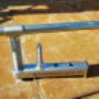 Pit cover seal breaker