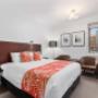 Spacious guest room