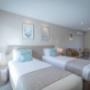 Well-equipped guest room