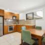 One-bedroom suite