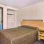 Spacious guest room