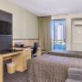 Spacious guest room
