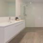 Deluxe King Bathroom