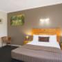 Guest room with queen bed(s)