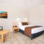 Guest room with queen bed