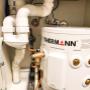 Hot water installation