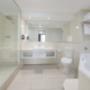 Executive Spa Suite Bathroom