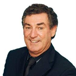 Max Warmington Registered Wedding Celebrant