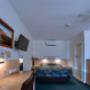 Spacious guest room