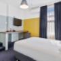 Guest room with double bed(s)