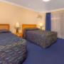 Guest room with queen bed(s)