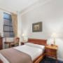 Guest room with double bed(s)