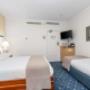 Guest room with double bed(s)