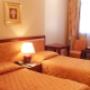 Guest room with three beds