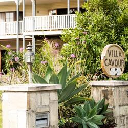 Villa Cavour Hervey Bay - Bed & Breakfast Accommodation