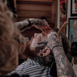 Dagger and Rose Traditional barbershop