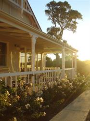 Karri House. Eat - Stay - Love